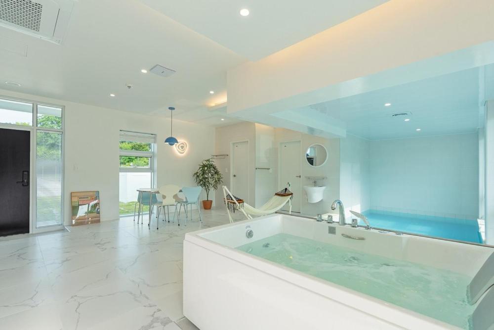 Private Gangneung Pool Villa Ngoại thất bức ảnh